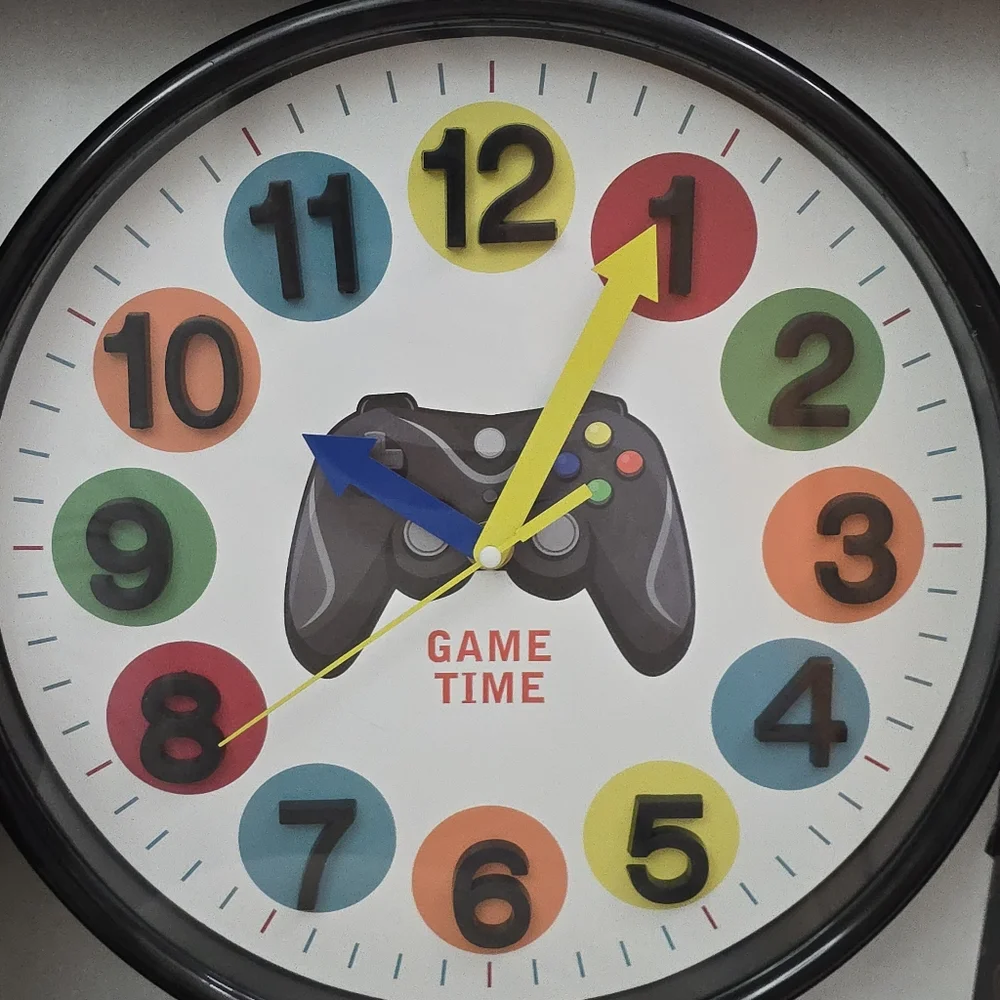 New Video Gamers Wall Clock Analog 12